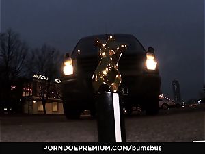 arses BUS - bodacious babe puss humping and cum in gullet